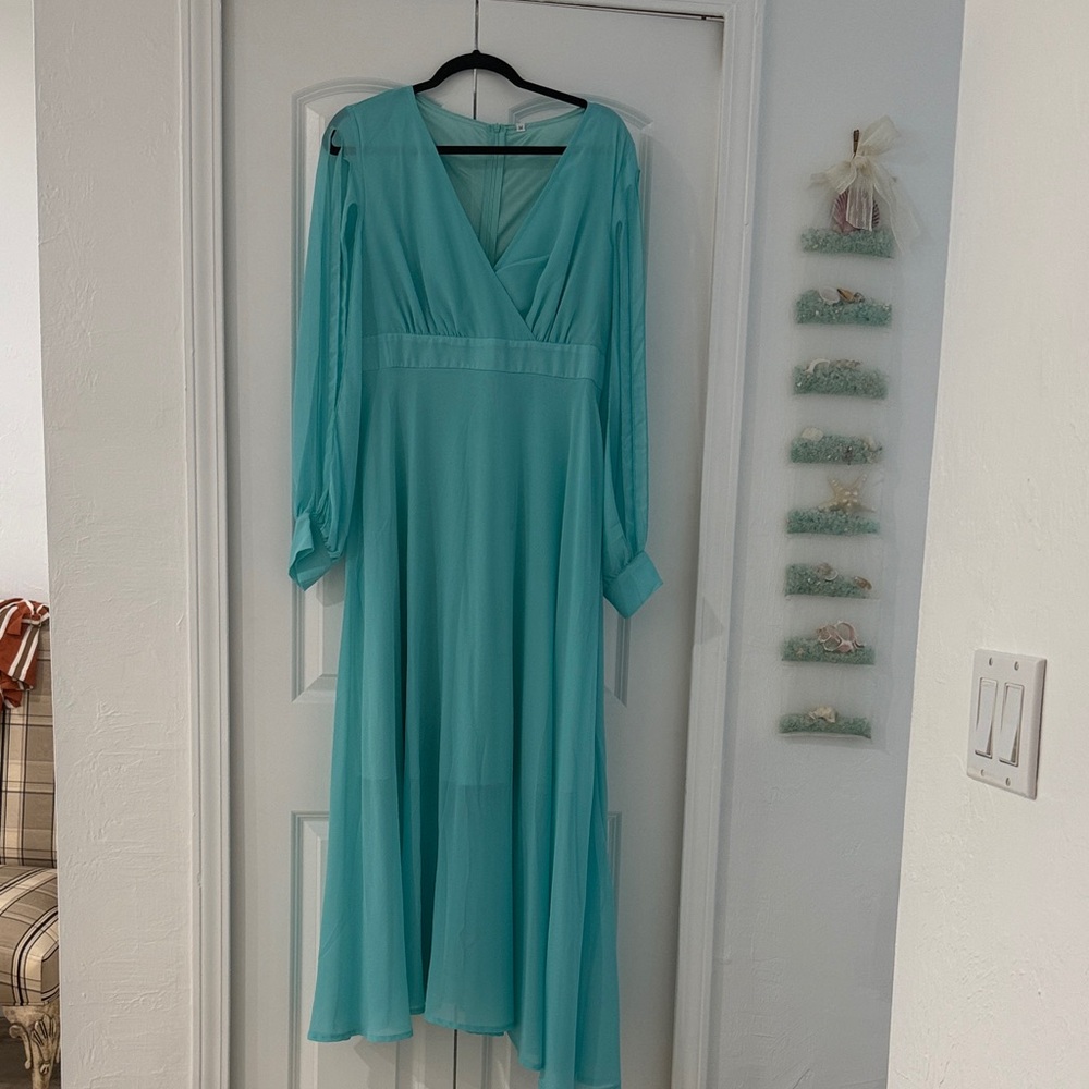 Elegant Teal Long Sleeve Dress